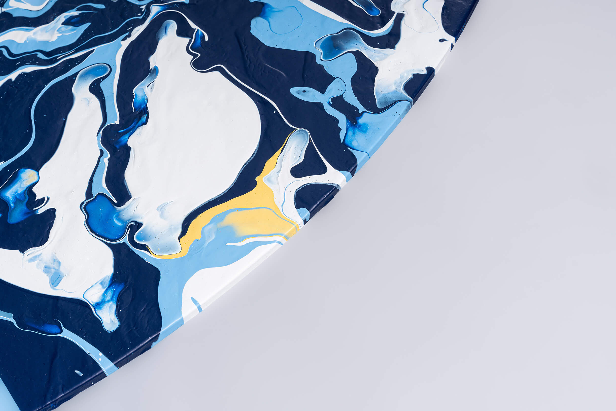 Craig Black x Tottenham Hotspur Football Club_Acrylic Fusion Tab Craig Black x Tottenham Hotspur Football Club_Fusion Table