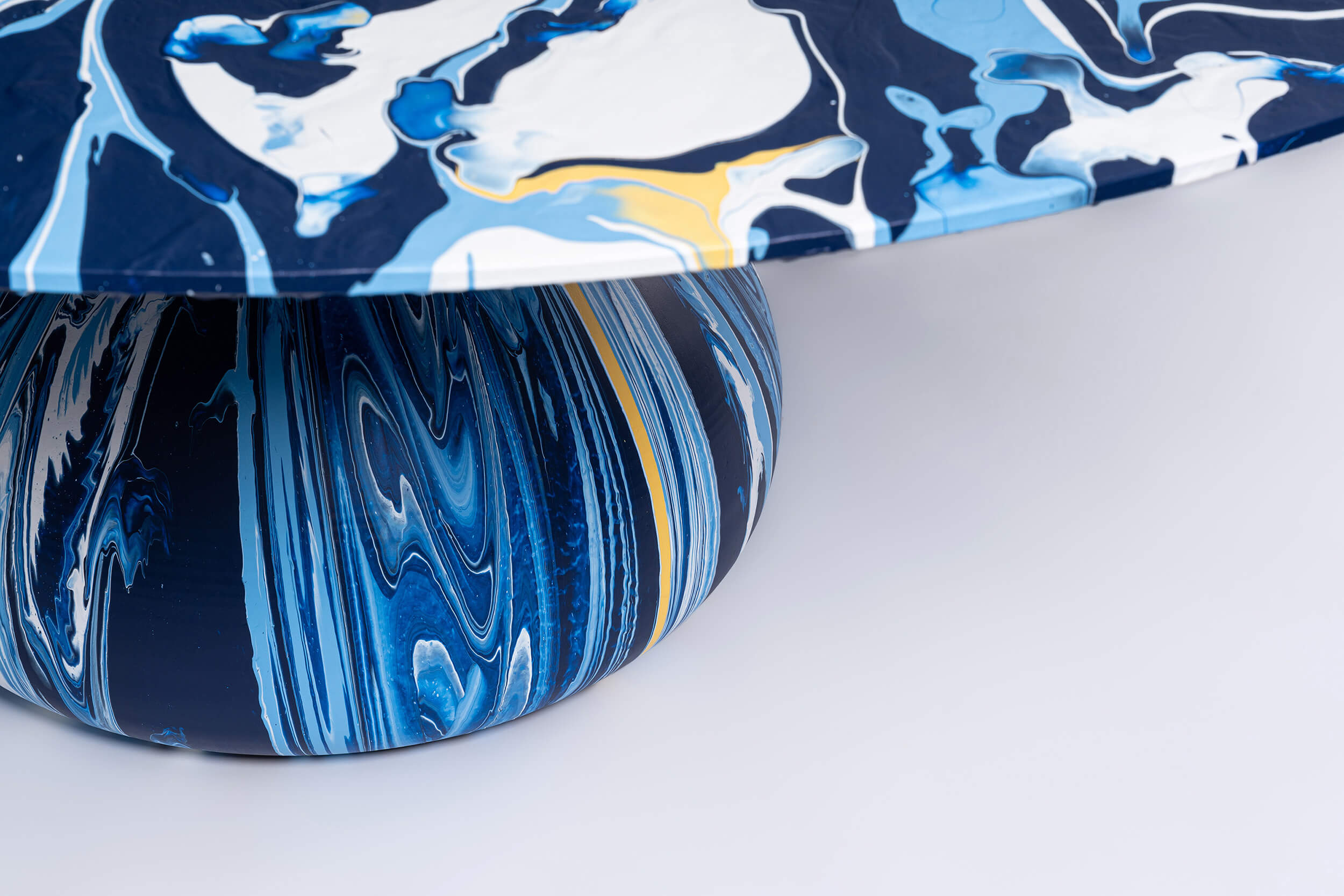 Craig Black x Tottenham Hotspur Football Club_Acrylic Fusion Tab Craig Black x Tottenham Hotspur Football Club_Fusion Table