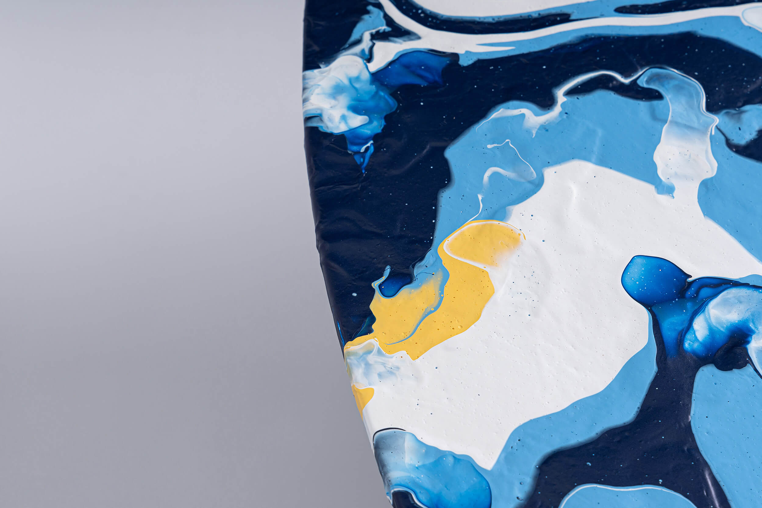 Craig Black x Tottenham Hotspur Football Club_Acrylic Fusion Tab Craig Black x Tottenham Hotspur Football Club_Fusion Table