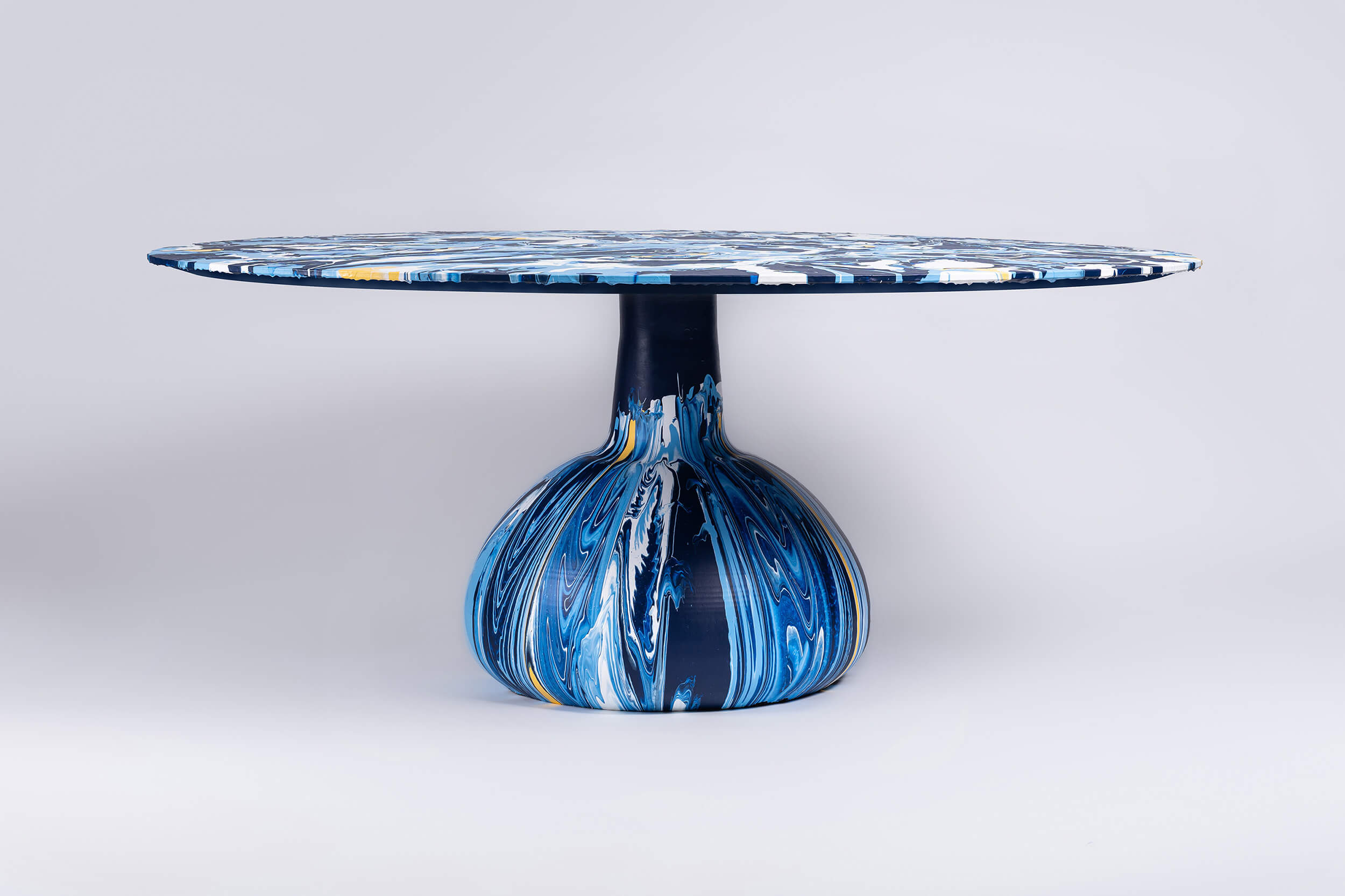 Craig Black x Tottenham Hotspur Football Club_Acrylic Fusion Tab Craig Black x Tottenham Hotspur Football Club_Fusion Table