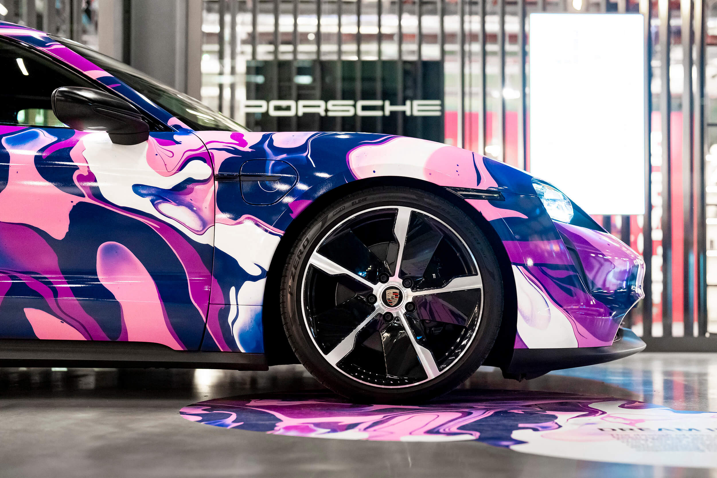 Craig Black x Porsche_Acrylic Fusion Texture_Taycan Car Craig Black x Porsche_Acrylic Fusion Texture_Taycan Car