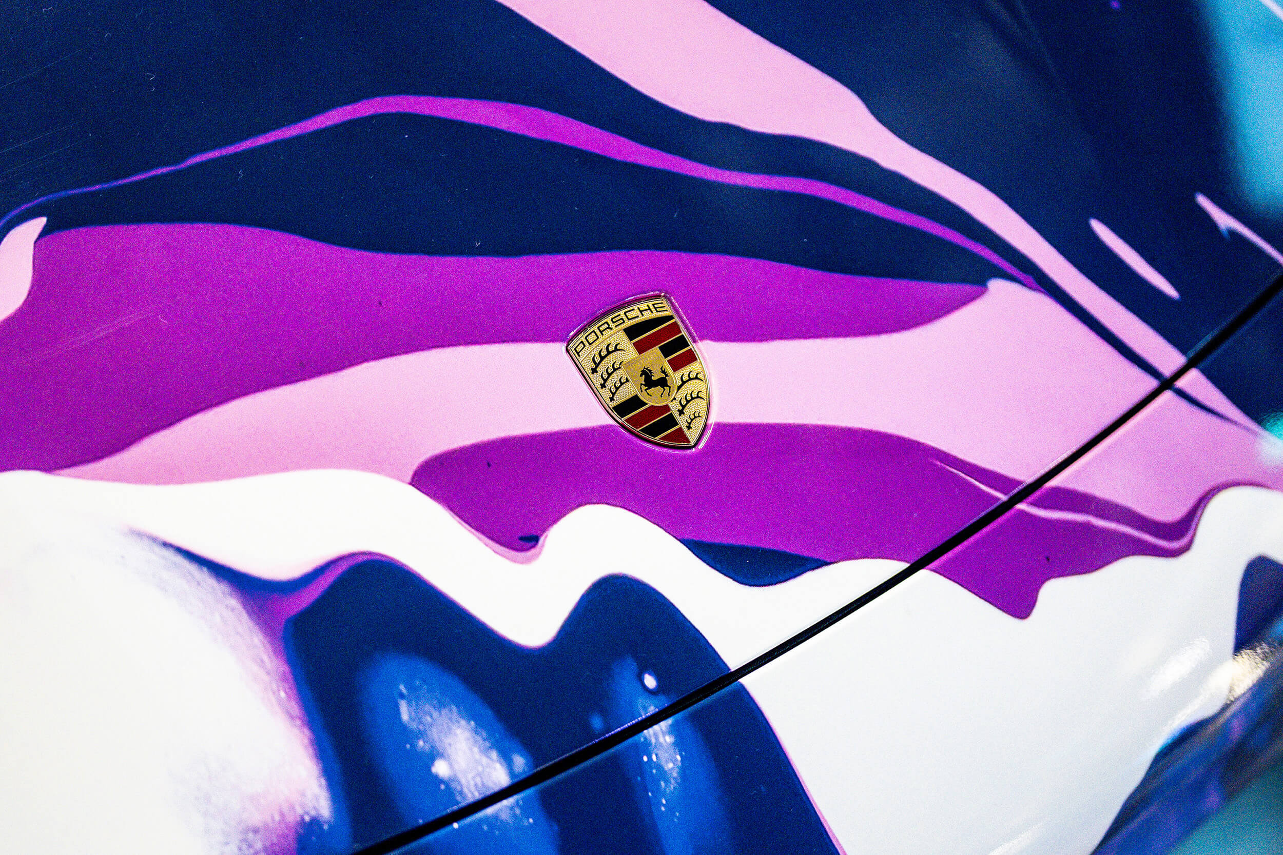 Craig Black x Porsche_Acrylic Fusion Texture_Taycan Car Craig Black x Porsche_Acrylic Fusion Texture_Taycan Car