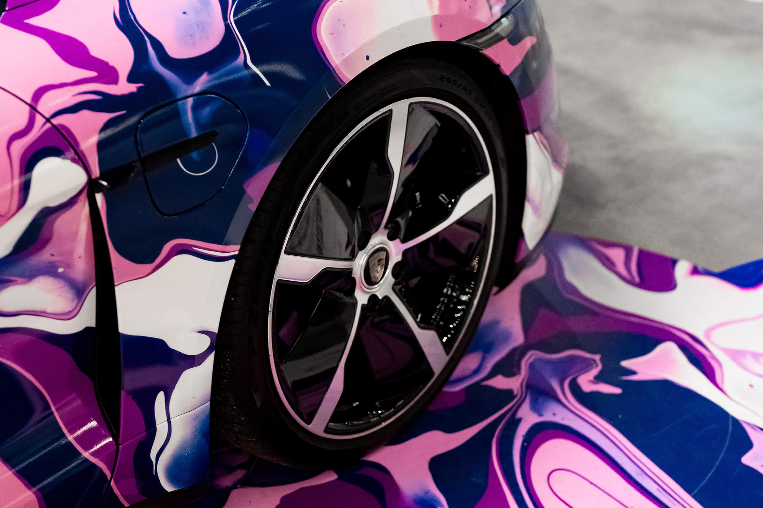Craig Black x Porsche_Acrylic Fusion Texture_Taycan Car Craig Black x Porsche_Acrylic Fusion Texture_Taycan Car