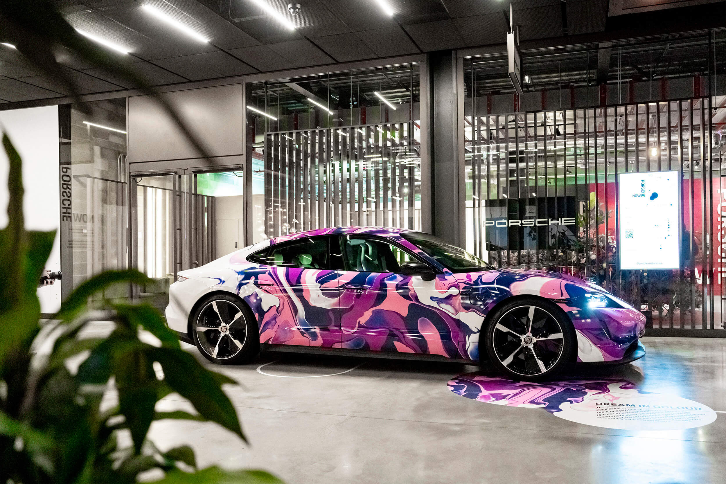 Craig Black x Porsche_Acrylic Fusion Texture_Taycan Car Craig Black x Porsche_Acrylic Fusion Texture_Taycan Car