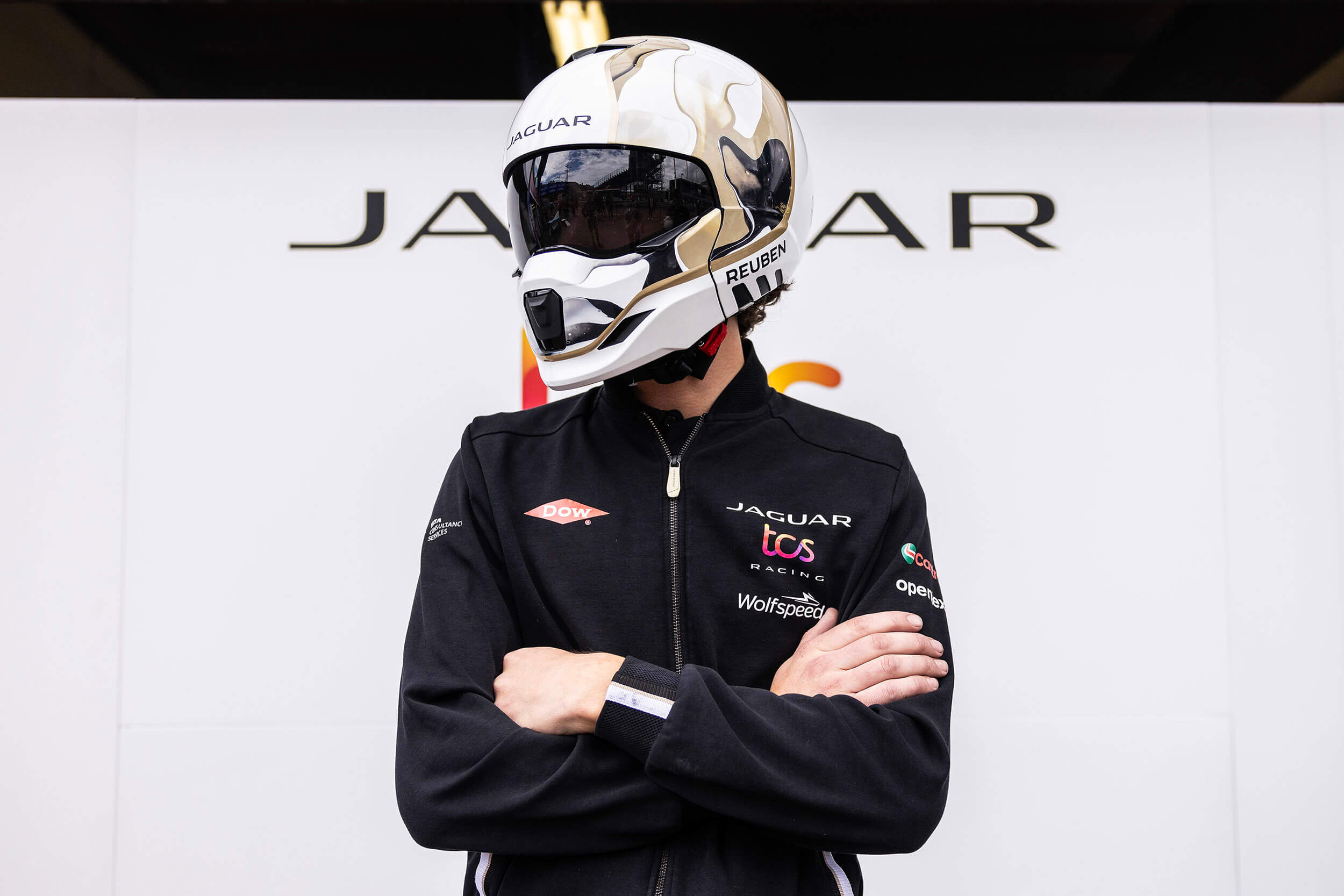 Craig Black x Jaguar TCS Racing – Formula E – Acrylic Fusion Helmet Artwork Craig Black x Jaguar TCS Racing - Formula E - Acrylic Fusion Helmet Artwork